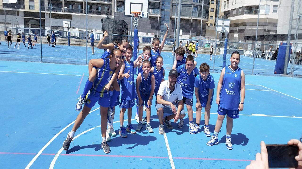 Equipo Benjamines del Club Basquet Sporting Carlet
